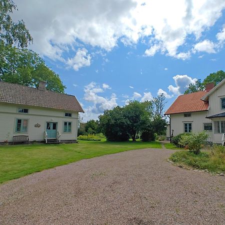 Villa Lilla Backen Hjo Exterior foto